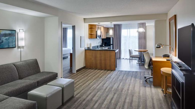 <b>Hyatt House Hartford North/Windsor Room</b>. Images powered by <a href="https://iceportal.shijigroup.com/" title="IcePortal" target="_blank">IcePortal</a>.