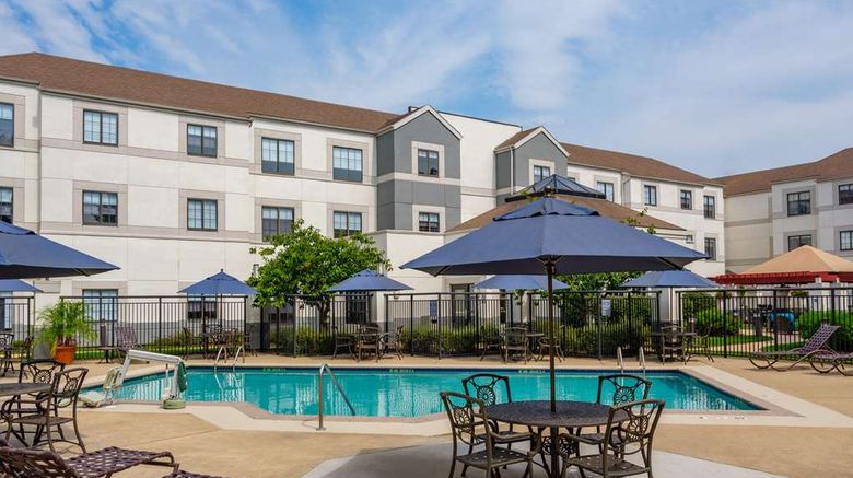 <b>Hyatt House Boston/Burlington Pool</b>. Images powered by <a href="https://iceportal.shijigroup.com/" title="IcePortal" target="_blank">IcePortal</a>.