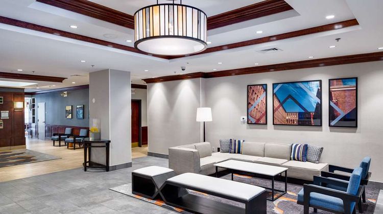 Hyatt House Boston/Waltham Lobby