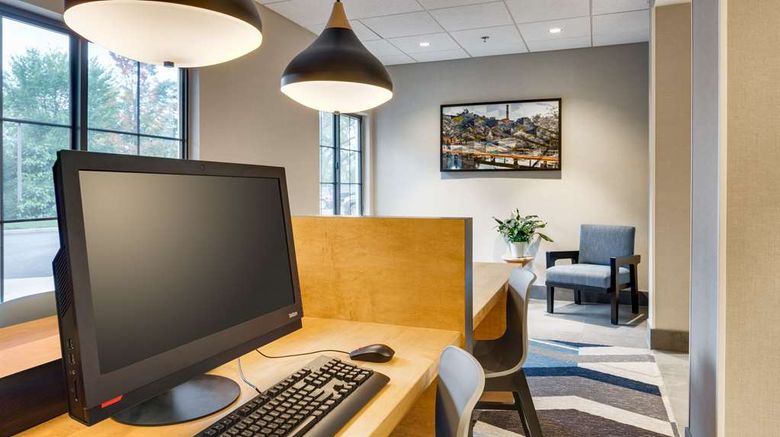 <b>Hyatt House Boston/Waltham Lobby</b>. Images powered by <a href="https://iceportal.shijigroup.com/" title="IcePortal" target="_blank">IcePortal</a>.