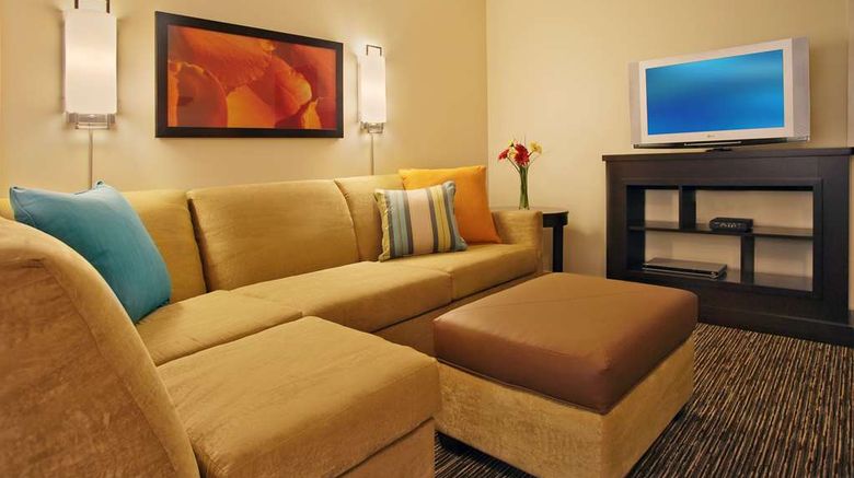 <b>Hyatt House Chicago/Naperville Suite</b>. Images powered by <a href="https://iceportal.shijigroup.com/" title="IcePortal" target="_blank">IcePortal</a>.
