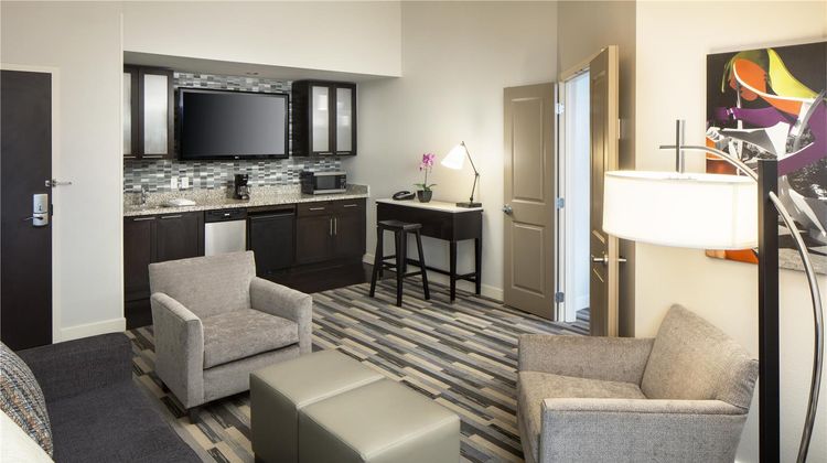 Hyatt House Charlotte/City Center Suite