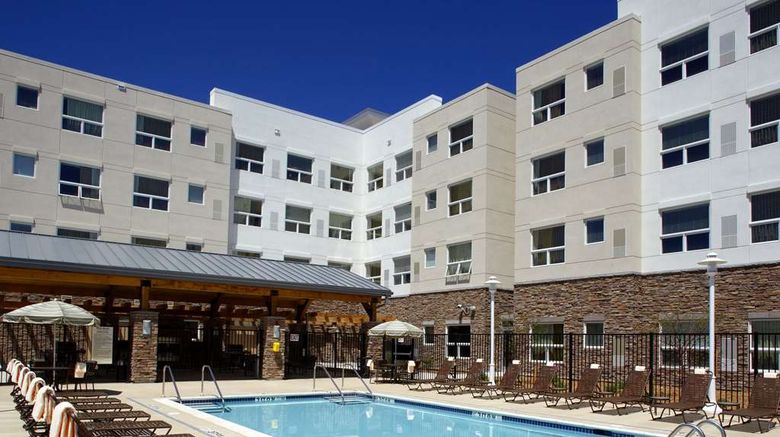<b>Hyatt House Boulder/Broomfield Pool</b>. Images powered by <a href="https://iceportal.shijigroup.com/" title="IcePortal" target="_blank">IcePortal</a>.