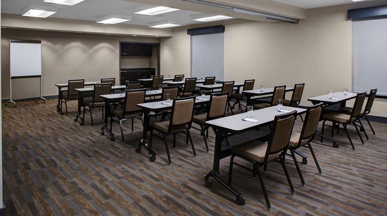 <b>Hyatt House Dallas/Lincoln Park Meeting</b>. Images powered by <a href="https://iceportal.shijigroup.com/" title="IcePortal" target="_blank">IcePortal</a>.