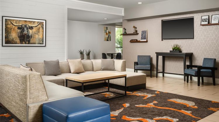Hyatt House Dallas/Uptown Lobby