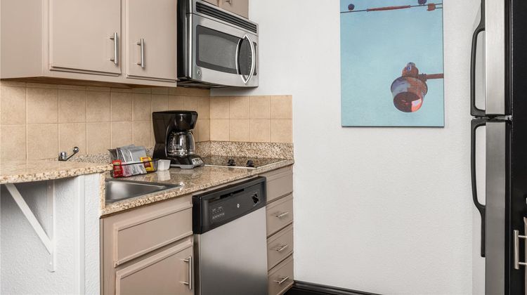 Hyatt House Dallas/Uptown Suite