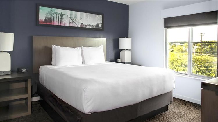 Hyatt House Branchburg Suite