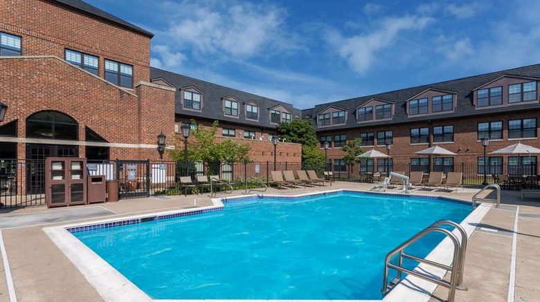 <b>HYATT House Parsippany East Pool</b>. Images powered by <a href="https://iceportal.shijigroup.com/" title="IcePortal" target="_blank">IcePortal</a>.