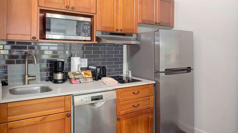 <b>HYATT House Parsippany East Room</b>. Images powered by <a href="https://iceportal.shijigroup.com/" title="IcePortal" target="_blank">IcePortal</a>.