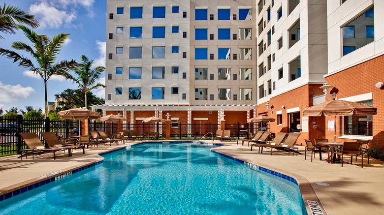 <b>Hyatt House Ft Lauderdale Airport South Pool</b>. Images powered by <a href="https://iceportal.shijigroup.com/" title="IcePortal" target="_blank">IcePortal</a>.