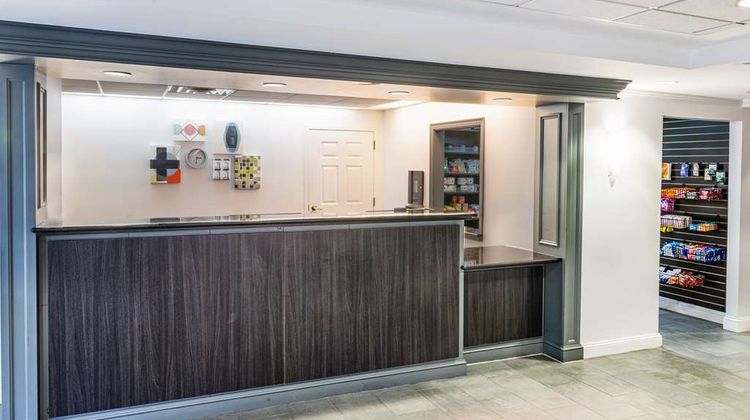 Hyatt House Herndon/Reston Lobby