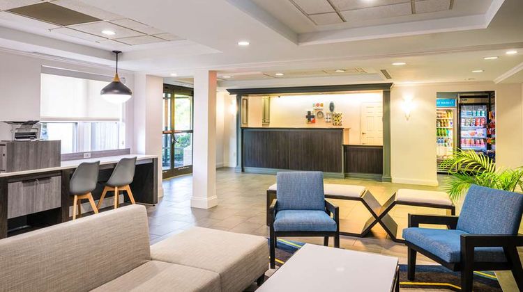 Hyatt House Herndon/Reston Lobby