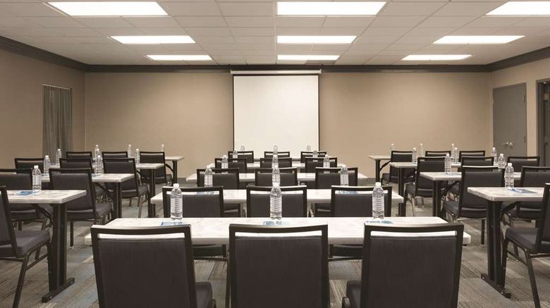 <b>Hyatt House Miami Airport Meeting</b>. Images powered by <a href="https://iceportal.shijigroup.com/" title="IcePortal" target="_blank">IcePortal</a>.