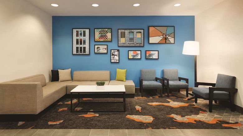 <b>Hyatt House Miami Airport Lobby</b>. Images powered by <a href="https://iceportal.shijigroup.com/" title="IcePortal" target="_blank">IcePortal</a>.