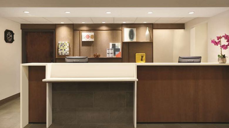 <b>Hyatt House Miami Airport Lobby</b>. Images powered by <a href="https://iceportal.shijigroup.com/" title="IcePortal" target="_blank">IcePortal</a>.