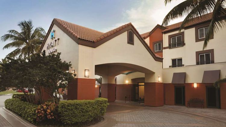 Hyatt House Miami Airport Exterior