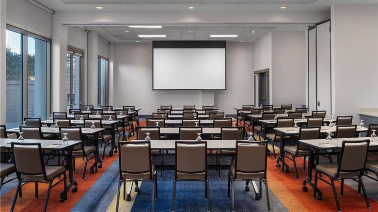 <b>Hyatt House Emeryville San Francisco Meeting</b>. Images powered by <a href="https://iceportal.shijigroup.com/" title="IcePortal" target="_blank">IcePortal</a>.