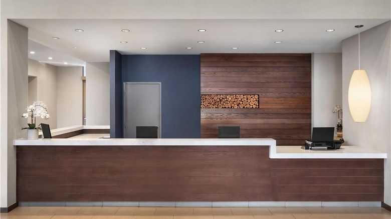 <b>Hyatt House Emeryville San Francisco Lobby</b>. Images powered by <a href="https://iceportal.shijigroup.com/" title="IcePortal" target="_blank">IcePortal</a>.