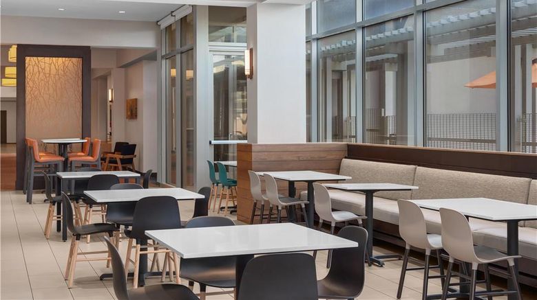 <b>Hyatt House Emeryville San Francisco Restaurant</b>. Images powered by <a href="https://iceportal.shijigroup.com/" title="IcePortal" target="_blank">IcePortal</a>.