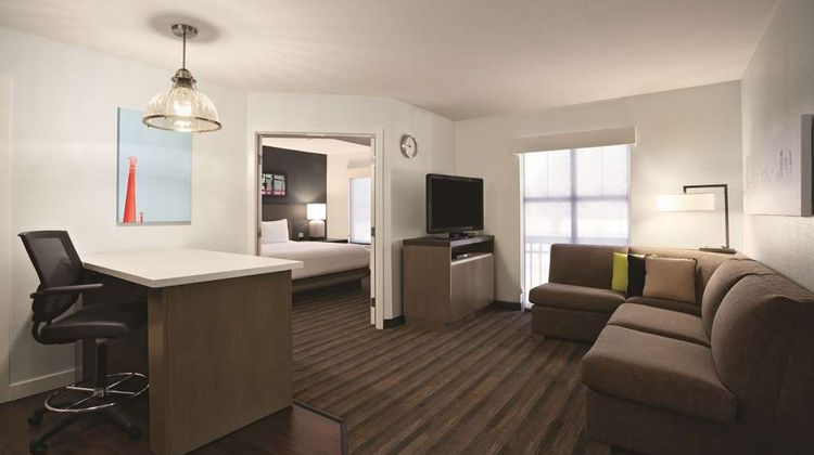 Hyatt House Pleasant Hill Suite
