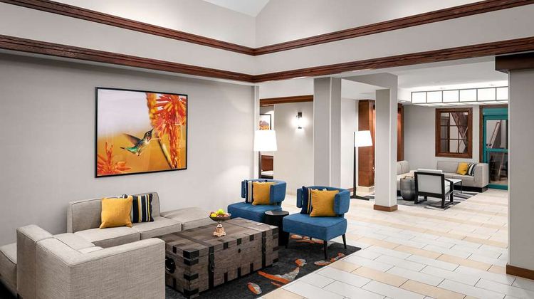 Hyatt House Scottsdale/Old Town Lobby
