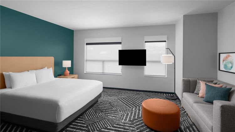 Hyatt House Pittsburgh South Side Suite