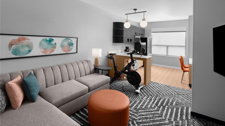 Hyatt House Pittsburgh South Side Suite