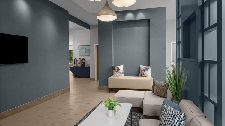 Hyatt House Pittsburgh South Side Lobby