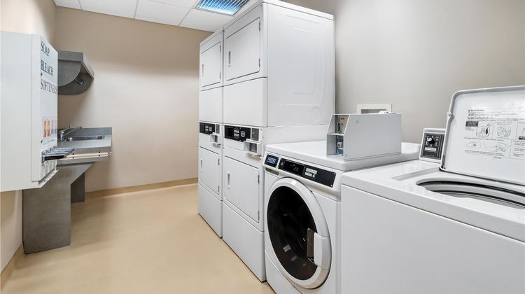 HYATT house Richmond West Health