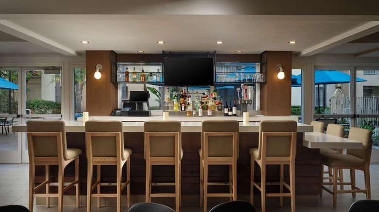 <b>Hyatt House San Diego Sorrento Mesa Restaurant</b>. Images powered by <a href="https://iceportal.shijigroup.com/" title="IcePortal" target="_blank">IcePortal</a>.