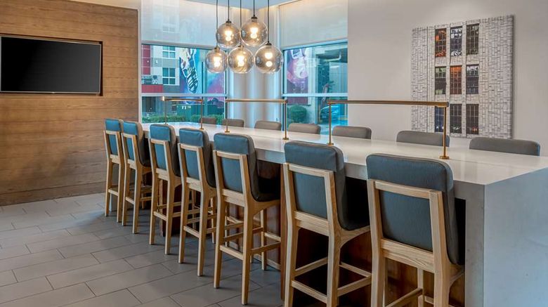 <b>Hyatt House Salt Lake City/Downtown Lobby</b>. Images powered by <a href="https://iceportal.shijigroup.com/" title="IcePortal" target="_blank">IcePortal</a>.