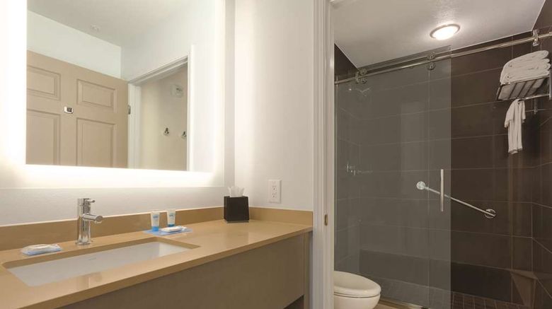 <b>Hyatt House Cypress Anaheim Room</b>. Images powered by <a href="https://iceportal.shijigroup.com/" title="IcePortal" target="_blank">IcePortal</a>.