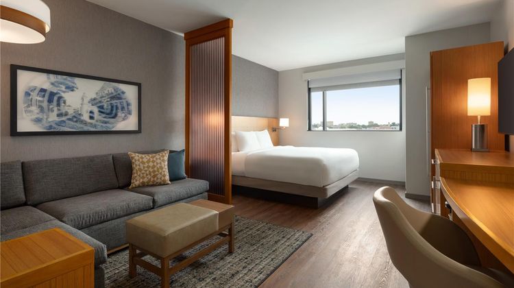 Hyatt Place Bloomington Room