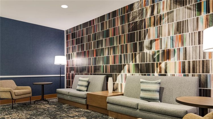 Hyatt Place Bloomington Lobby