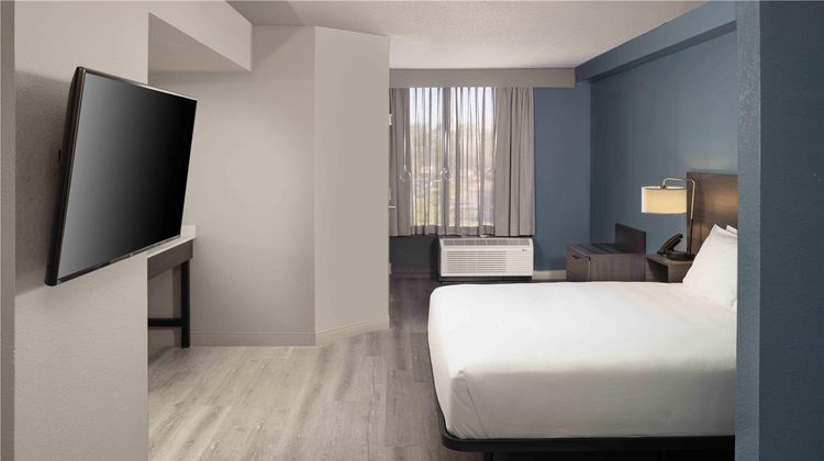 Hyatt Place Boston Medford Room