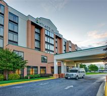 Hyatt Place BWI Airport Exterior