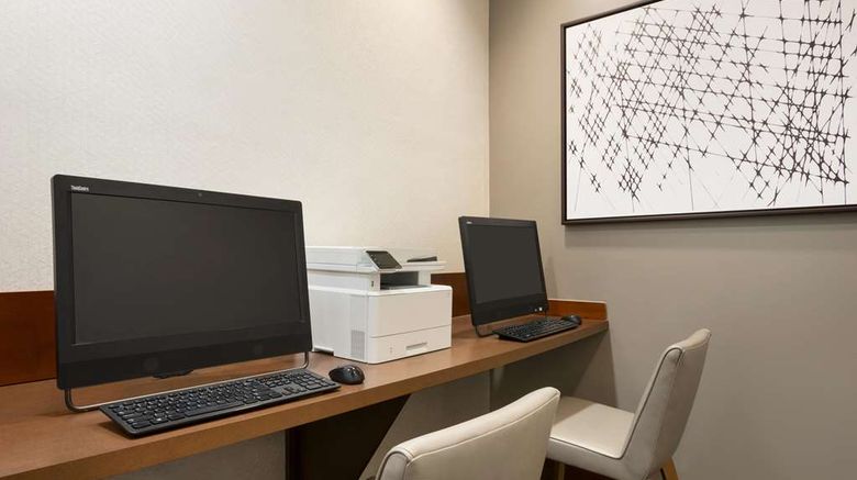 <b>Hyatt Place Chicago/Schaumburg Lobby</b>. Images powered by <a href="https://iceportal.shijigroup.com/" title="IcePortal" target="_blank">IcePortal</a>.