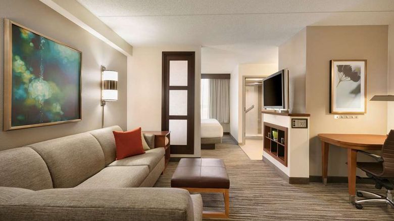 <b>Hyatt Place Chicago/Schaumburg Room</b>. Images powered by <a href="https://iceportal.shijigroup.com/" title="IcePortal" target="_blank">IcePortal</a>.
