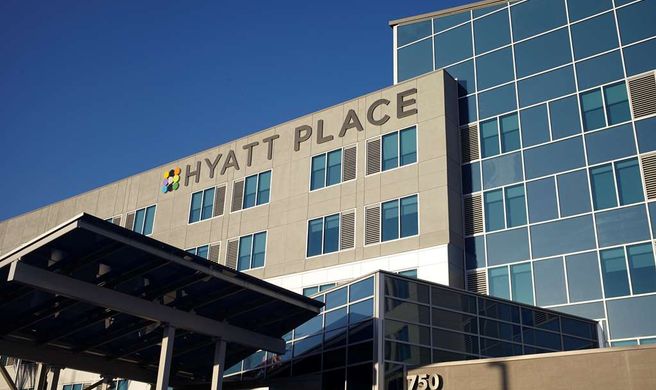 Hyatt Place Chicago-South/UCM Exterior