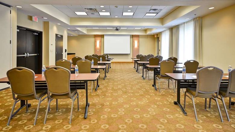 <b>Hyatt Place Naperville/Warrenville Meeting</b>. Images powered by <a href="https://iceportal.shijigroup.com/" title="IcePortal" target="_blank">IcePortal</a>.