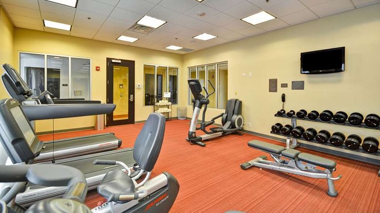 <b>Hyatt Place Naperville/Warrenville Health</b>. Images powered by <a href="https://iceportal.shijigroup.com/" title="IcePortal" target="_blank">IcePortal</a>.