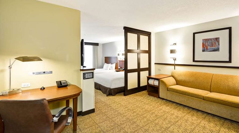 <b>Hyatt Place Naperville/Warrenville Suite</b>. Images powered by <a href="https://iceportal.shijigroup.com/" title="IcePortal" target="_blank">IcePortal</a>.