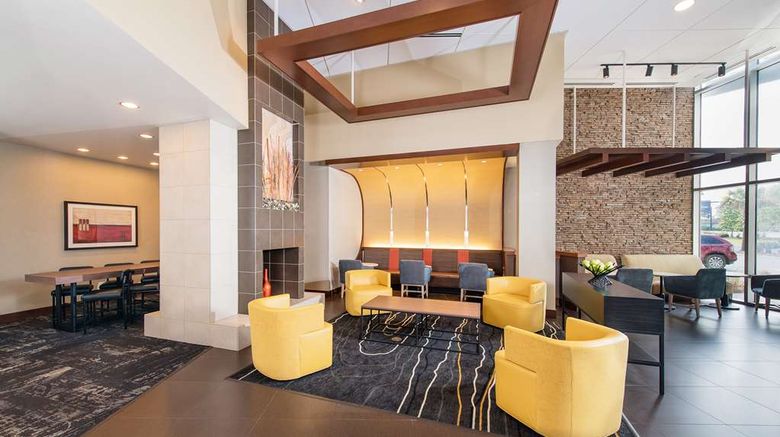 <b>Hyatt Place Charleston Airport/Conv Ctr Lobby</b>. Images powered by <a href="https://iceportal.shijigroup.com/" title="IcePortal" target="_blank">IcePortal</a>.