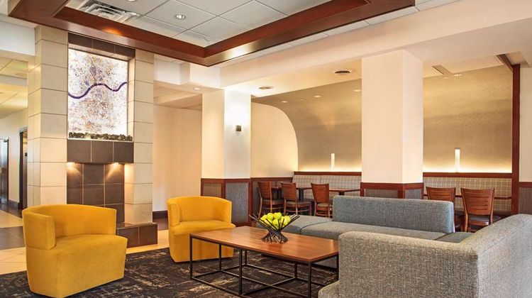 Hyatt Place Cincinnati Blue Ash Lobby