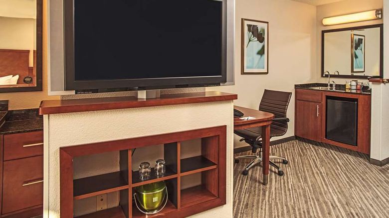 <b>Hyatt Place Cincinnati Blue Ash Room</b>. Images powered by <a href="https://iceportal.shijigroup.com/" title="IcePortal" target="_blank">IcePortal</a>.