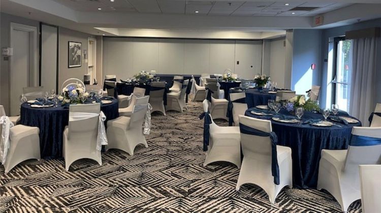 Hyatt Place Charlotte Airport/Lake Point Ballroom
