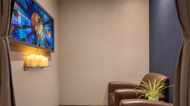 <b>Hyatt Place Columbus/Dublin Lobby</b>. Images powered by <a href="https://iceportal.shijigroup.com/" title="IcePortal" target="_blank">IcePortal</a>.