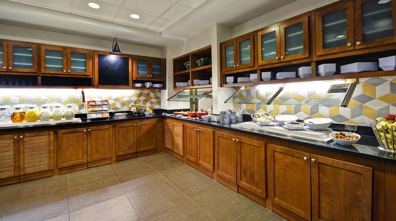 <b>Hyatt Place Columbus Worthington Restaurant</b>. Images powered by <a href="https://iceportal.shijigroup.com/" title="IcePortal" target="_blank">IcePortal</a>.