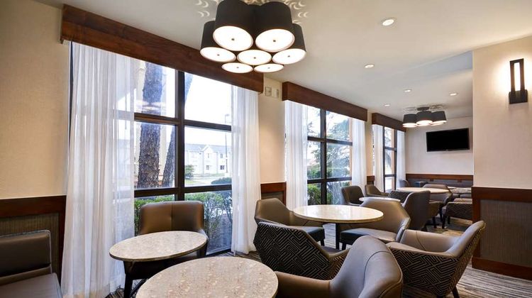 Hyatt Place Columbus Worthington Lobby