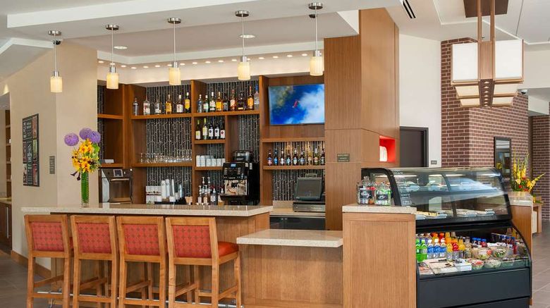 <b>Hyatt Place Champaign Restaurant</b>. Images powered by <a href="https://iceportal.shijigroup.com/" title="IcePortal" target="_blank">IcePortal</a>.